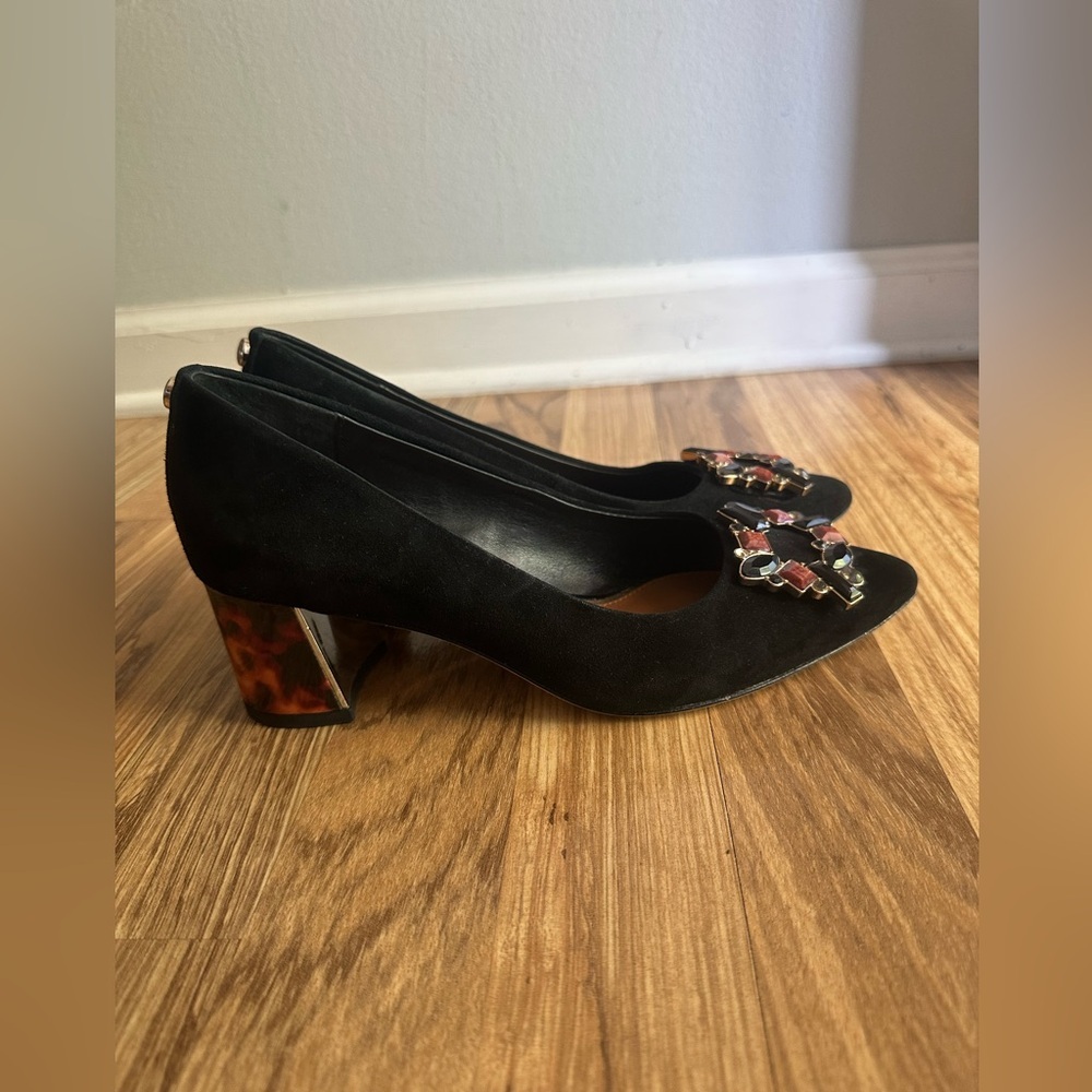 Donald pliner Elegant Black Suede Heels with Embellished Design size 6.5 M - Picture 3 of 9